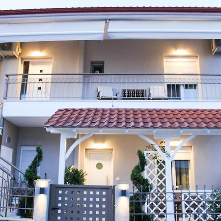 Comfy Apartments نيكيتي المظهر الخارجي الصورة