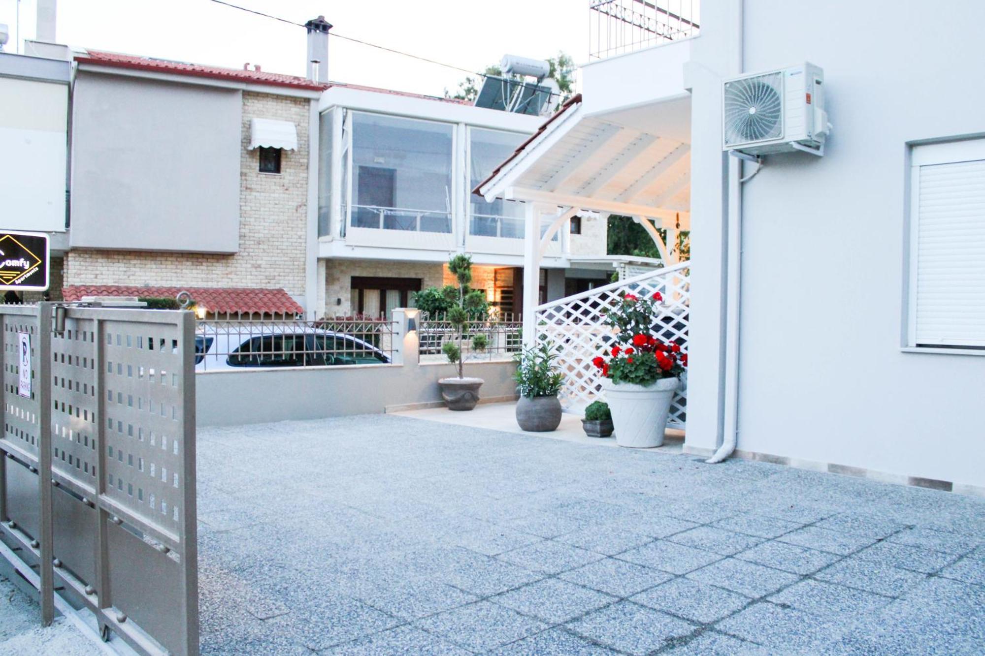 Comfy Apartments نيكيتي المظهر الخارجي الصورة