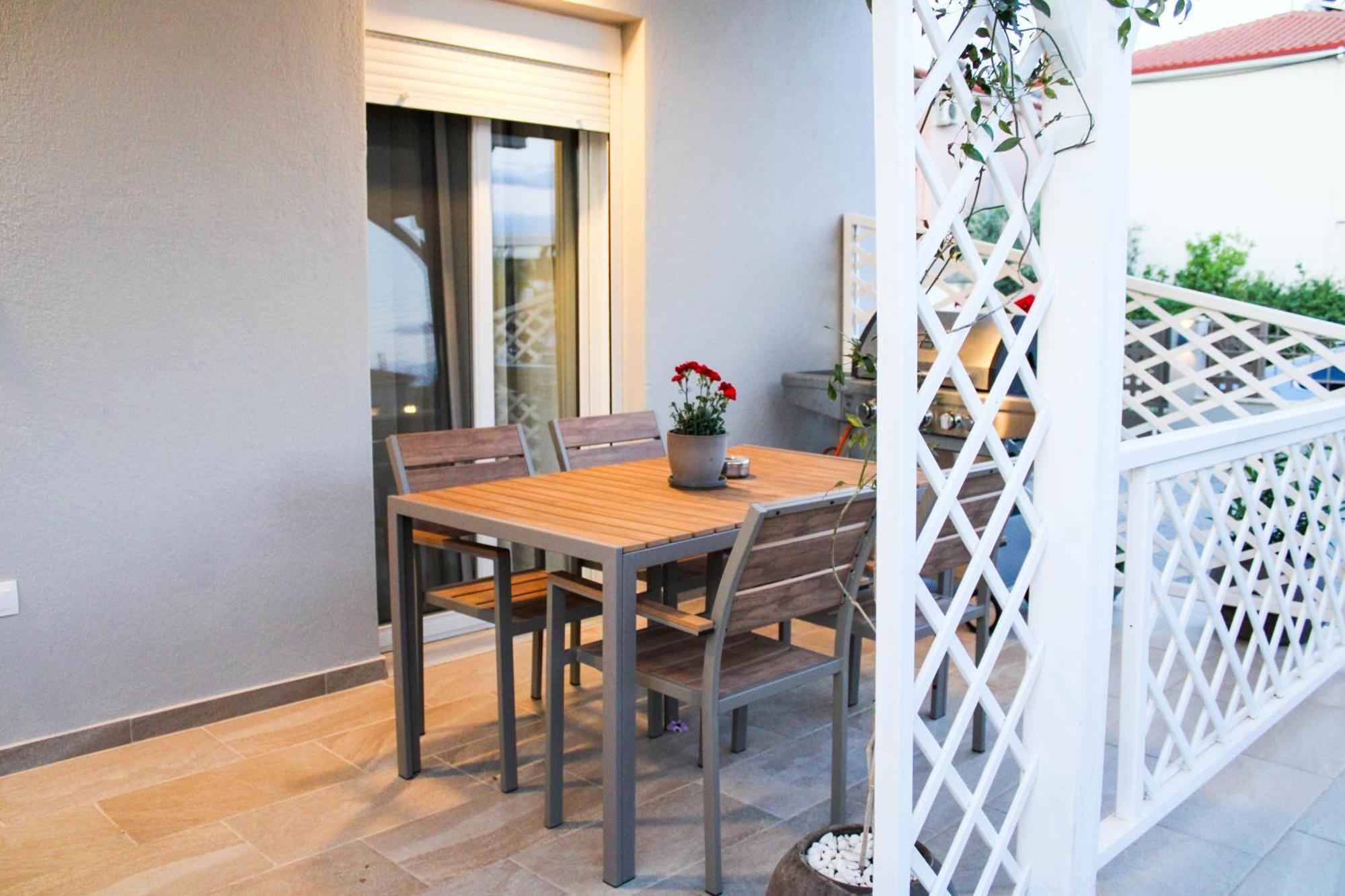 Comfy Apartments نيكيتي المظهر الخارجي الصورة